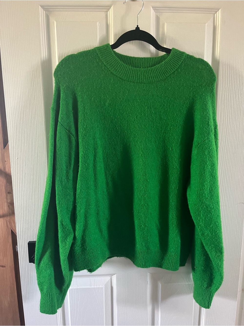 H&M Bright Green Crewneck Knit Sweater - Size Small